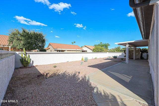 view of yard featuring a patio