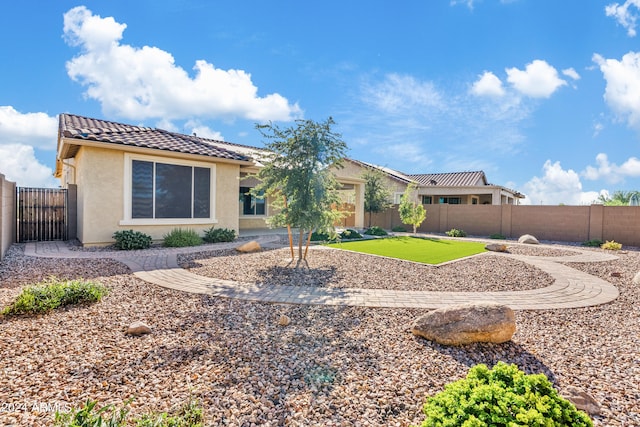 view of front of property