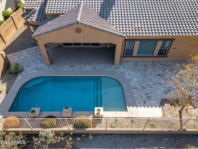 view of swimming pool