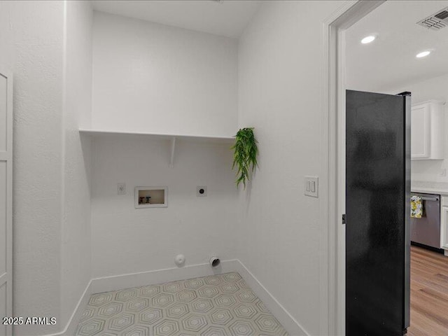 271 W Roadrunner Dr, Chandler, AZ 85286 - washroom featuring washer hookup, hookup for an electric dryer, laundry area, visible vents, and hookup for a gas dryer