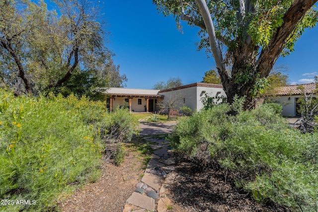 view of front of property featuring stucco siding
