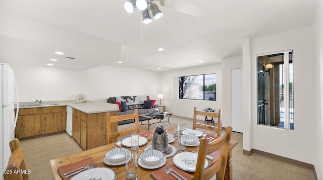 455 N Tegner St Unit 59, Wickenburg, AZ 85390 - dining area featuring ceiling fan, baseboards, and recessed lighting