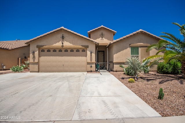 view of front facade featuring a garage