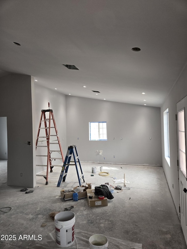 4790 E Goss Dr, Rimrock, AZ 86335 - rec room featuring recessed lighting
