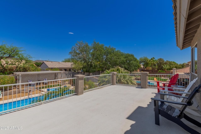 4648 W Misty Willow Ln, Glendale, AZ 85310 - view of patio featuring a fenced backyard