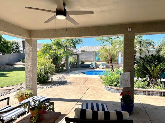 4648 W Misty Willow Ln, Glendale, AZ 85310 - view of patio / terrace featuring ceiling fan and a fenced backyard