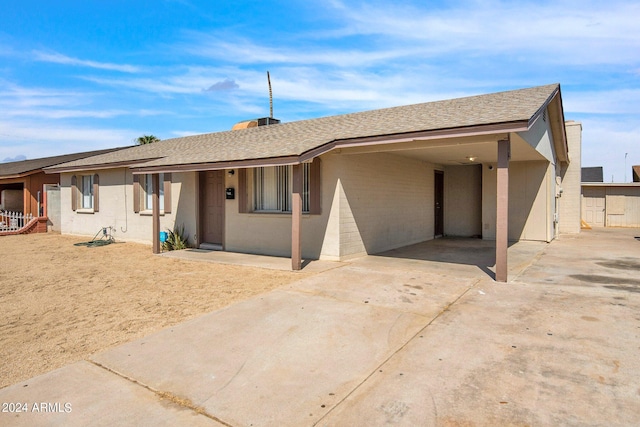 view of front of home featuring a patio area