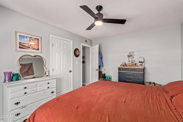 6739 N 16th St Unit 14, Phoenix, AZ 85016 - bedroom featuring ceiling fan