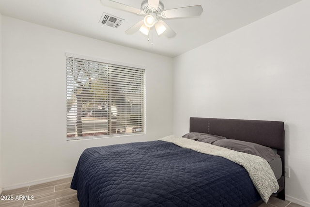 bedroom with ceiling fan