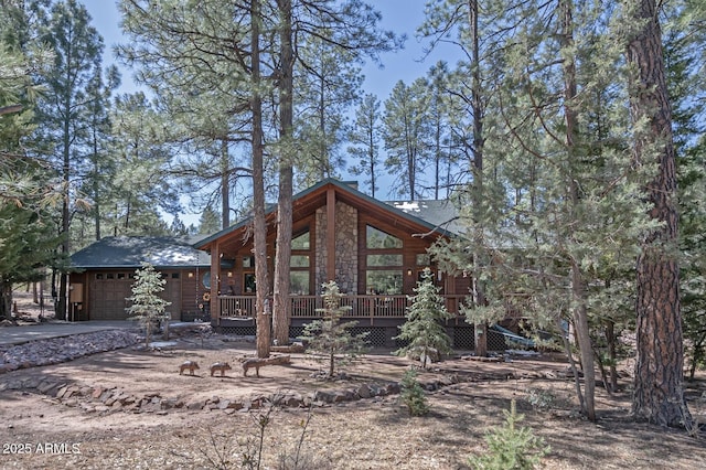 view of front of home with an attached garage and driveway