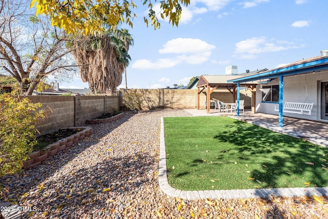 view of yard with a patio