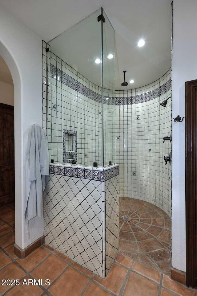2041 W Hemlock Way, Chandler, AZ 85248 - bathroom with a walk in shower and recessed lighting