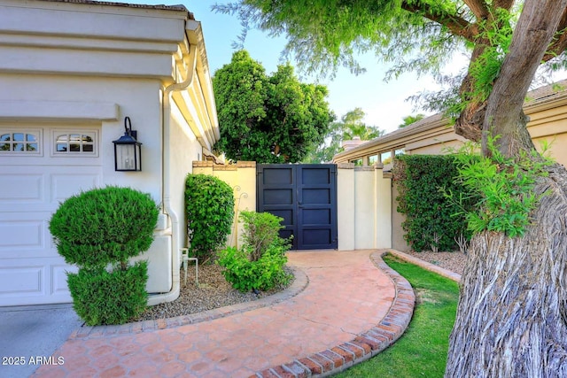2041 W Hemlock Way, Chandler, AZ 85248 - view of yard with a gate and fence