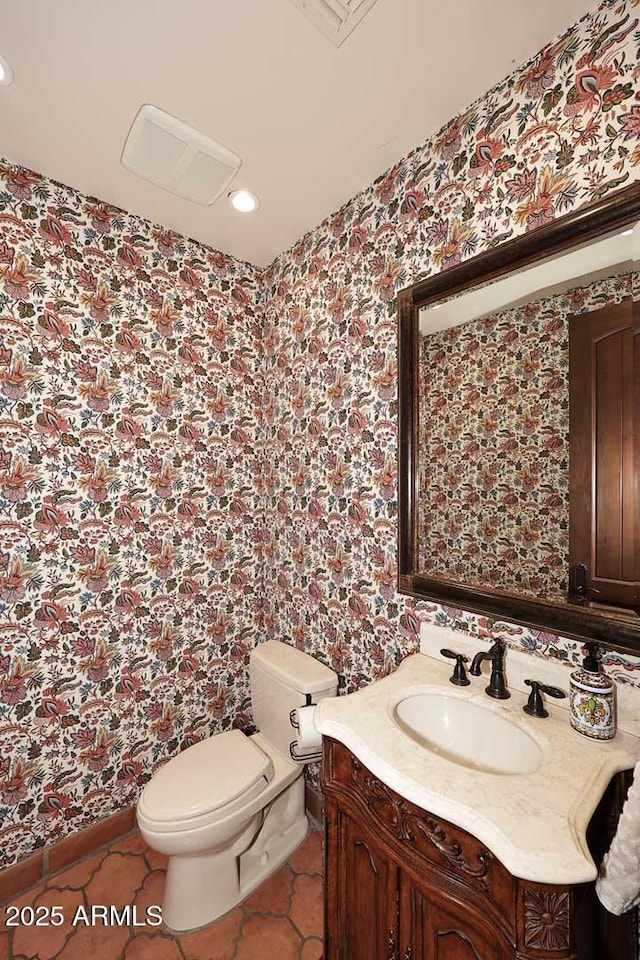 2041 W Hemlock Way, Chandler, AZ 85248 - bathroom featuring wallpapered walls, toilet, recessed lighting, and vanity