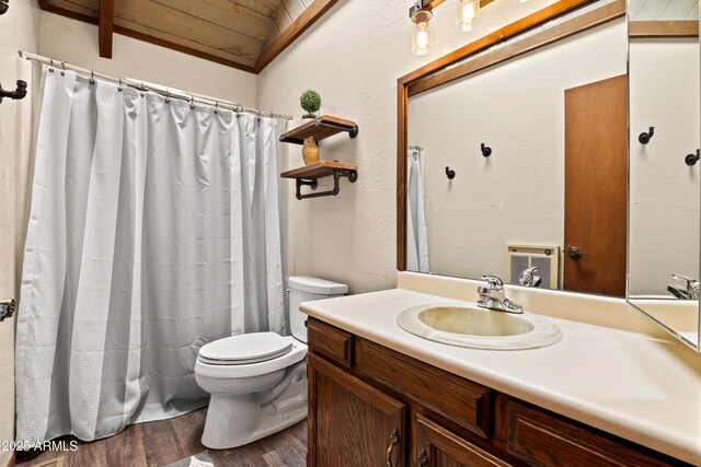 4511 N Ponderosa Dr, Pine, AZ 85544 - full bath featuring wooden ceiling, vanity, wood finished floors, lofted ceiling, and a shower with shower curtain