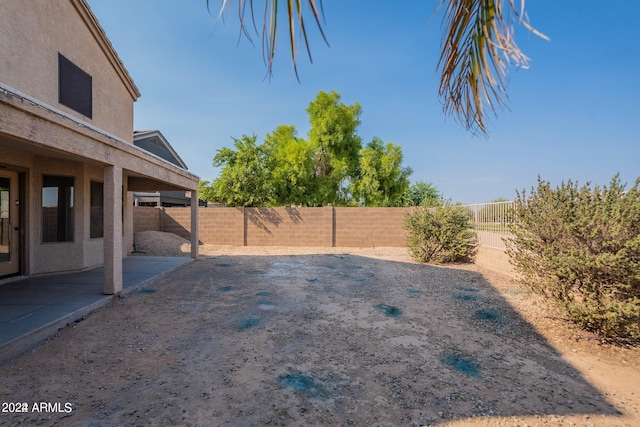 view of yard with a patio area