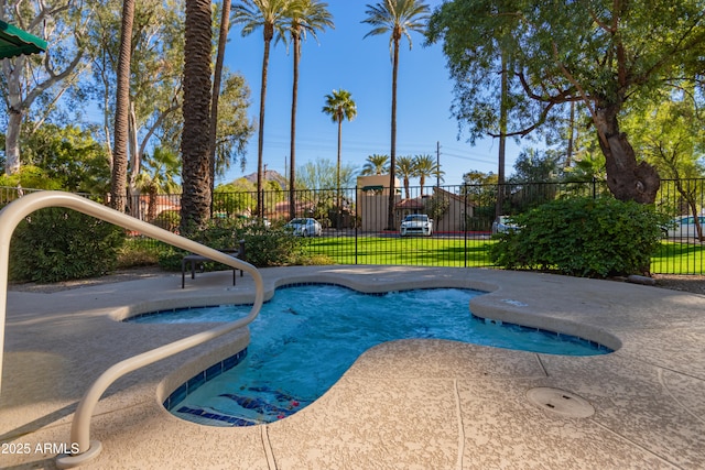 view of swimming pool