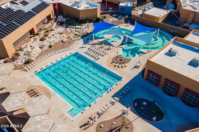 view of swimming pool