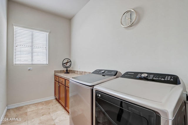 3660 S Golden Eye Ln, Gold Canyon, AZ 85118 - laundry room with independent washer and dryer, cabinet space, and baseboards