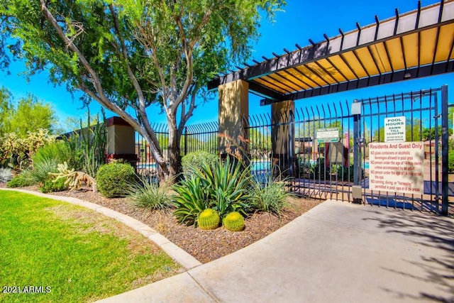 3660 S Golden Eye Ln, Gold Canyon, AZ 85118 - exterior space with a gate and fence