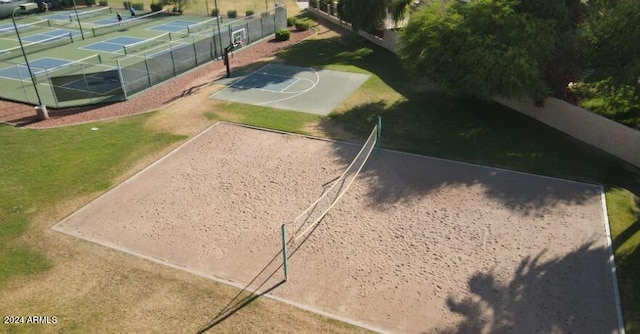 surrounding community with basketball hoop