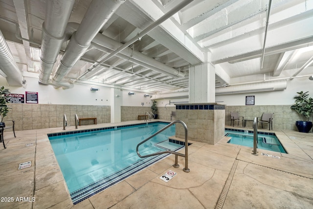 114 W Adams St Unit 202, Phoenix, AZ 85003 - view of indoor community pool
