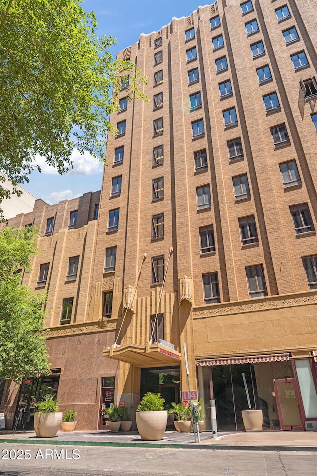 114 W Adams St Unit 202, Phoenix, AZ 85003 - view of apartment building / complex