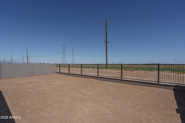 7956 W Griswold Rd, Peoria, AZ 85345 - view of yard