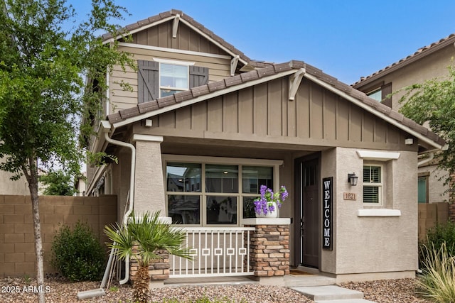 1821 S Bedford Pl, Chandler, AZ 85286 - craftsman inspired home with a porch, board and batten siding, stucco siding, and fence