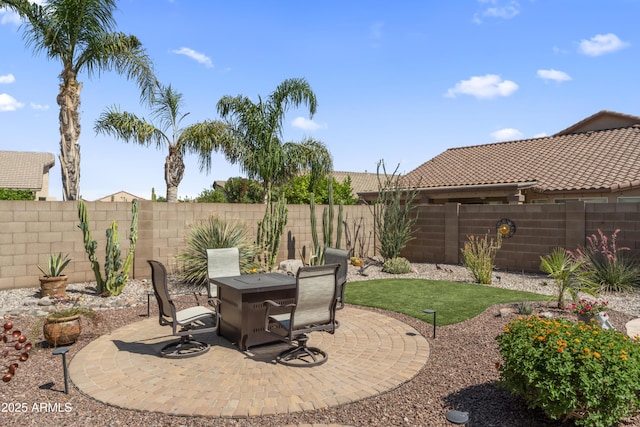 10333 E Gold Nugget Ct, Gold Canyon, AZ 85118 - fenced backyard with a patio