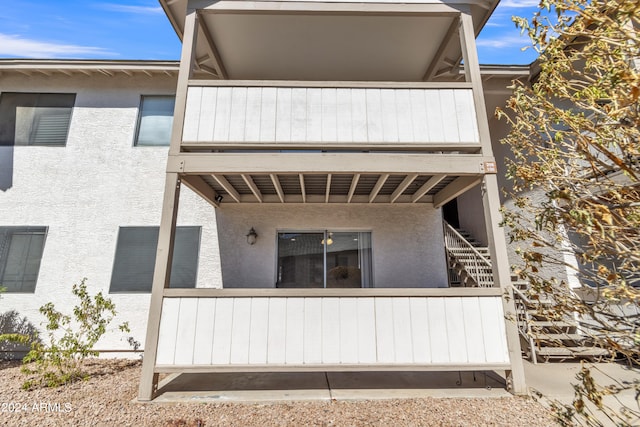 exterior space featuring a balcony