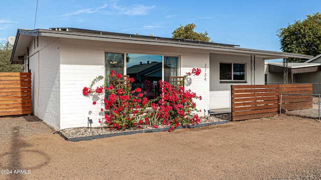 view of front of home featuring a porch