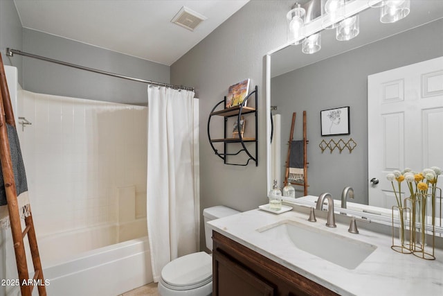 full bathroom featuring shower / tub combo with curtain, vanity, and toilet