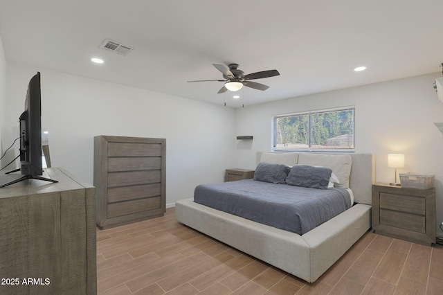 bedroom with ceiling fan