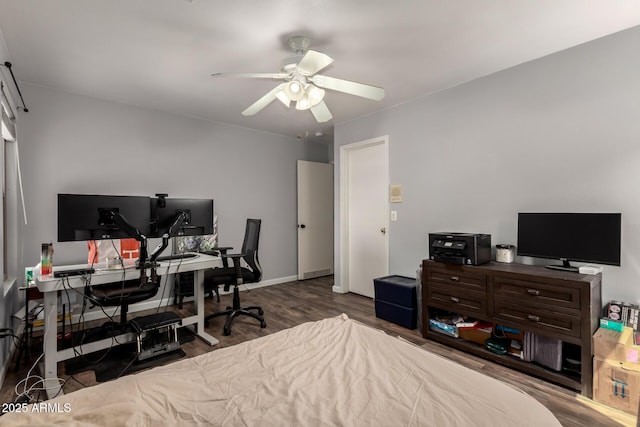 634 W Aviary Way, Gilbert, AZ 85233 - bedroom featuring a desk, wood finished floors, a ceiling fan, and baseboards