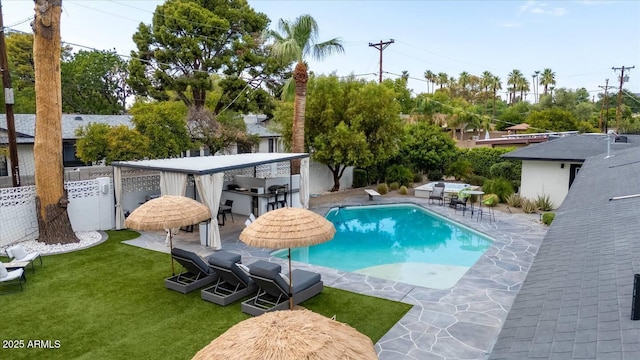 7508 N 13th Ave, Phoenix, AZ 85021 - swimming pool featuring a diving board and a patio
