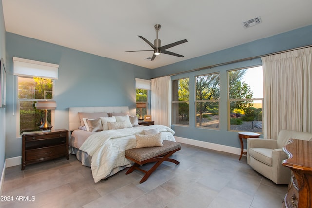 bedroom with ceiling fan