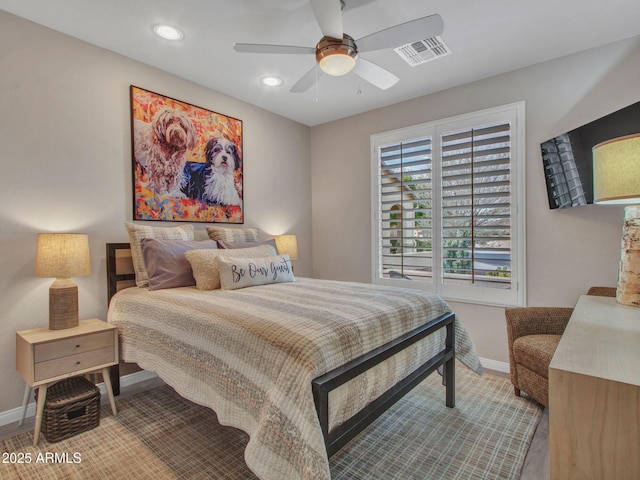 bedroom with ceiling fan