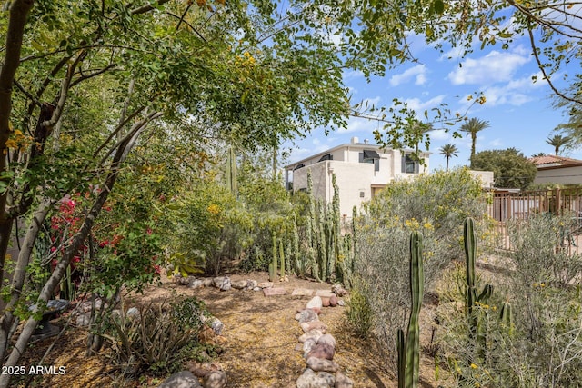 view of yard featuring fence