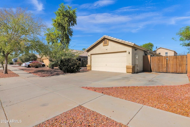 view of front facade featuring a garage