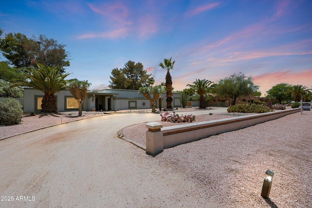 6911 E Thunderbird Rd, Scottsdale, AZ 85254 - view of front of home featuring curved driveway