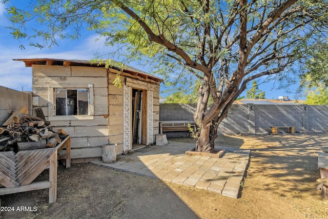 view of outbuilding