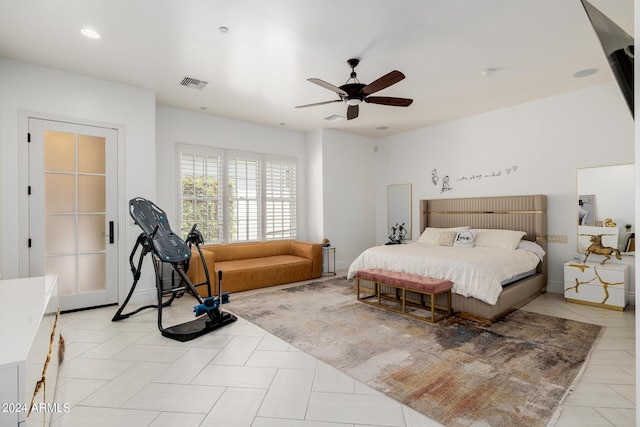 bedroom featuring ceiling fan, visible vents, baseboards, and recessed lighting