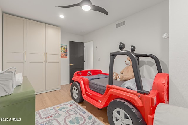 garage featuring ceiling fan