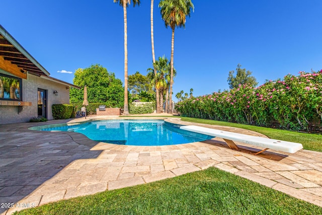 8005 N Via De Lago, Scottsdale, AZ 85258 - outdoor pool with a patio and a diving board