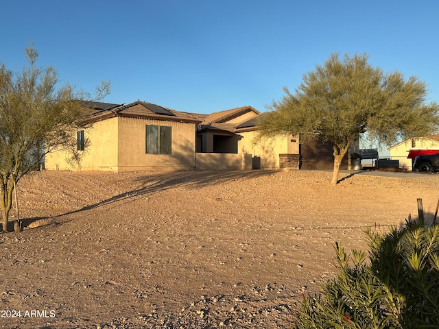 view of front of property