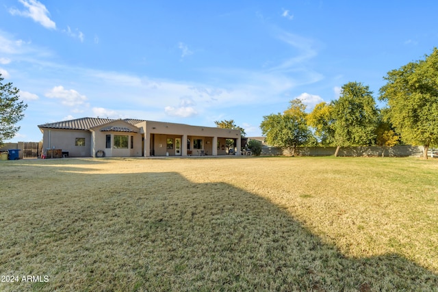 exterior space featuring a lawn