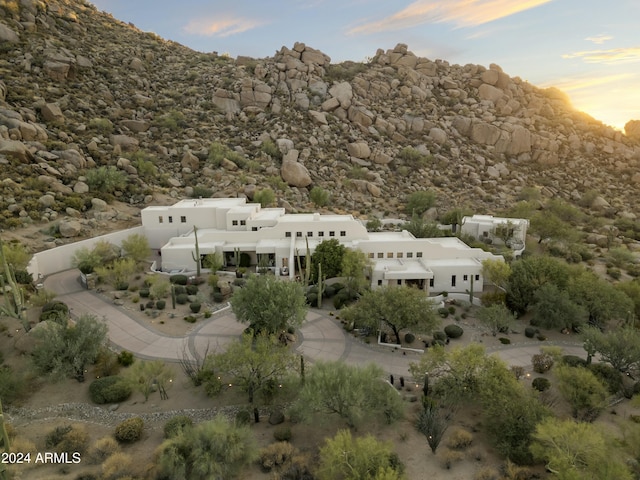 view of aerial view at dusk