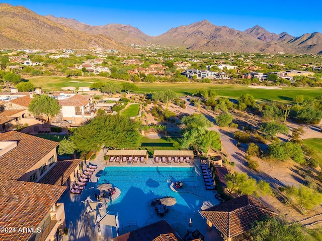 bird's eye view featuring a mountain view