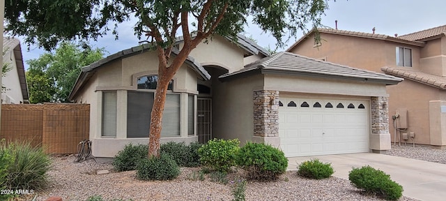 view of front facade featuring a garage